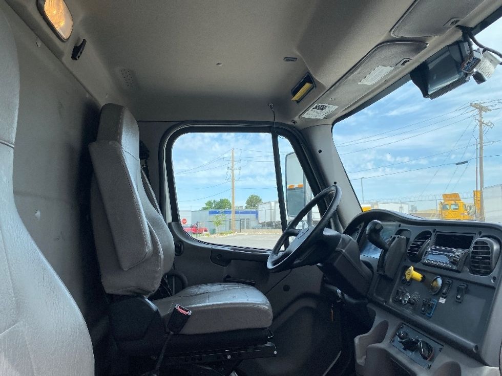 Medium Duty Box Truck-Light and Medium Duty Trucks-Freightliner-2022-M2-West Valley City-UT-260,217\n\t\tmiles-$ 46,250 - Image 22