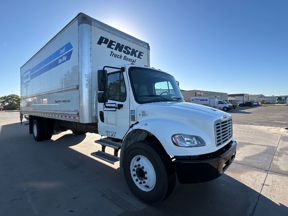 Medium Duty Box Truck-Light and Medium Duty Trucks-Freightliner-2022-M2-Wichita-KS-182,314\n\t\tmiles-$ 54,000 - Image 1