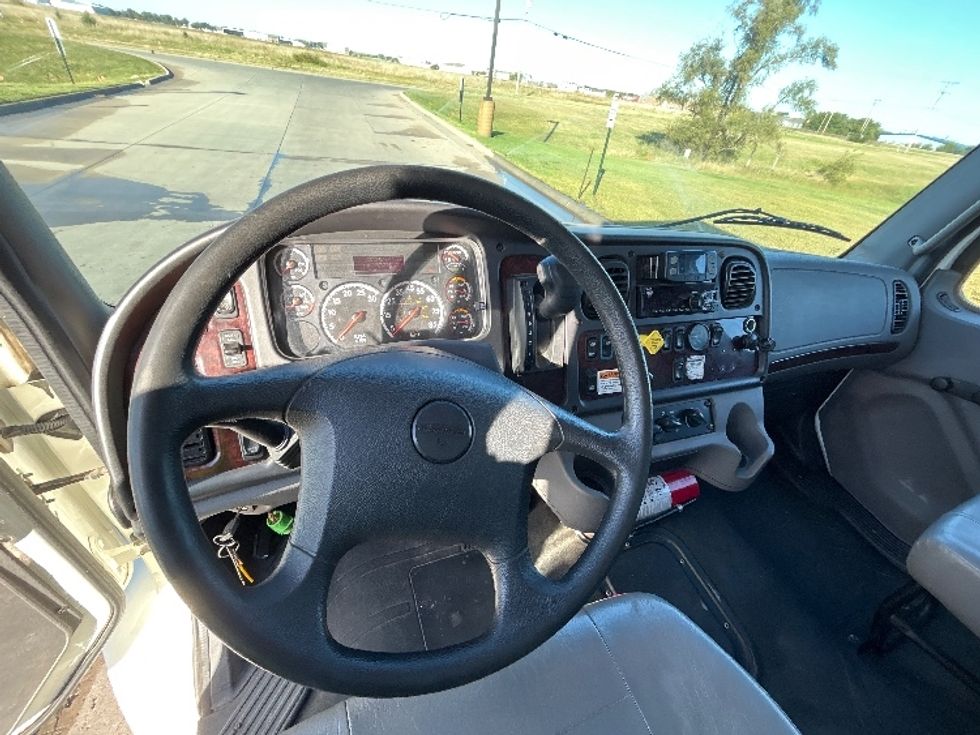 Medium Duty Box Truck-Light and Medium Duty Trucks-Freightliner-2022-M2-Wichita-KS-182,314\n\t\tmiles-$ 54,000 - Image 18