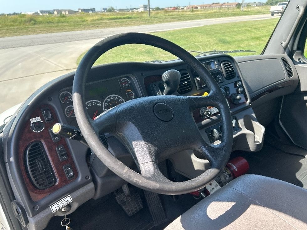 Medium Duty Box Truck-Light and Medium Duty Trucks-Freightliner-2022-M2-Wichita-KS-200,724\n\t\tmiles-$ 50,750 - Image 17