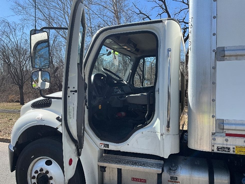 Medium Duty Box Truck-Light and Medium Duty Trucks-Freightliner-2022-M2-Wilkes Barre-PA-188,001\n\t\tmiles-$ 58,500 - Image 16