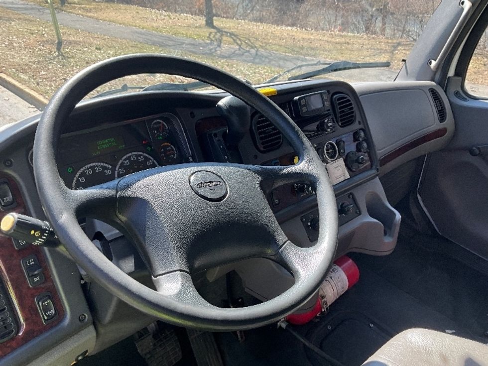 Medium Duty Box Truck-Light and Medium Duty Trucks-Freightliner-2022-M2-Wilkes Barre-PA-188,001\n\t\tmiles-$ 58,500 - Image 17