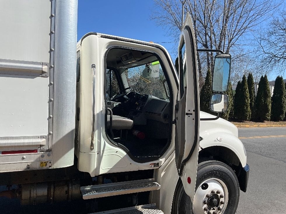 Medium Duty Box Truck-Light and Medium Duty Trucks-Freightliner-2022-M2-Wilkes Barre-PA-188,001\n\t\tmiles-$ 58,500 - Image 20