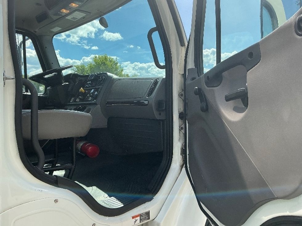 Medium Duty Box Truck-Light and Medium Duty Trucks-Freightliner-2022-M2-Wilkes Barre-PA-205,257\n\t\tmiles-$ 55,500 - Image 20