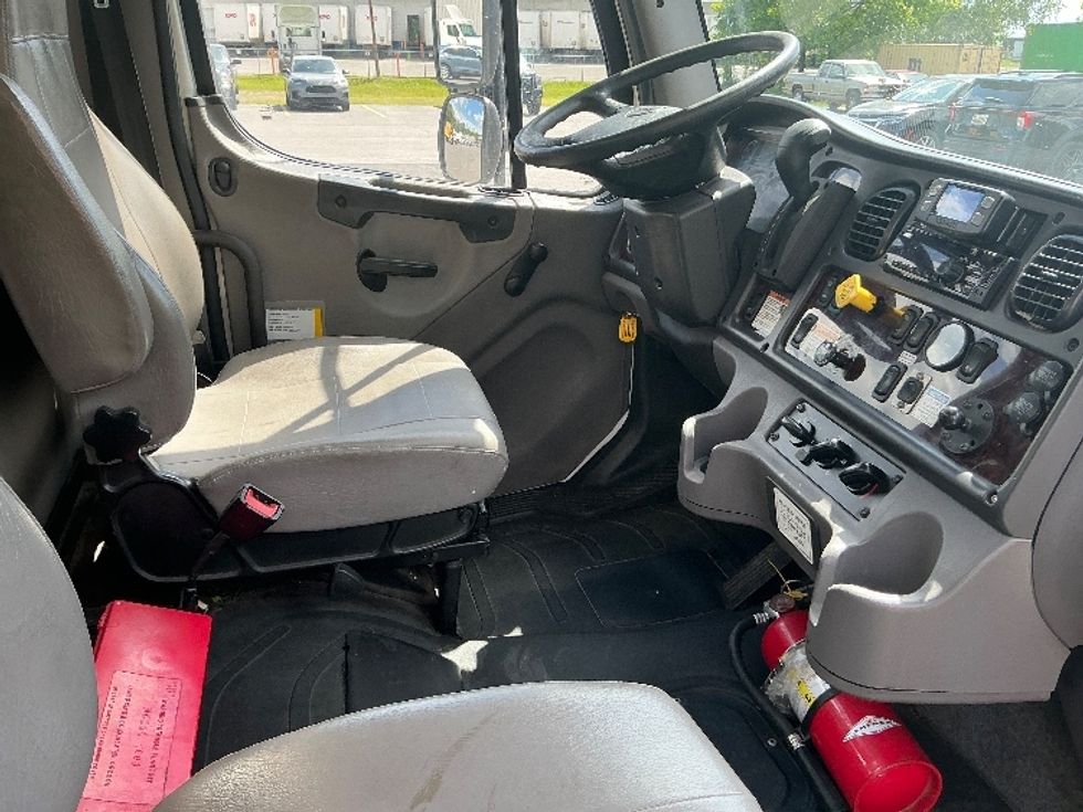 Medium Duty Box Truck-Light and Medium Duty Trucks-Freightliner-2022-M2-Wilkes Barre-PA-205,257\n\t\tmiles-$ 55,500 - Image 22