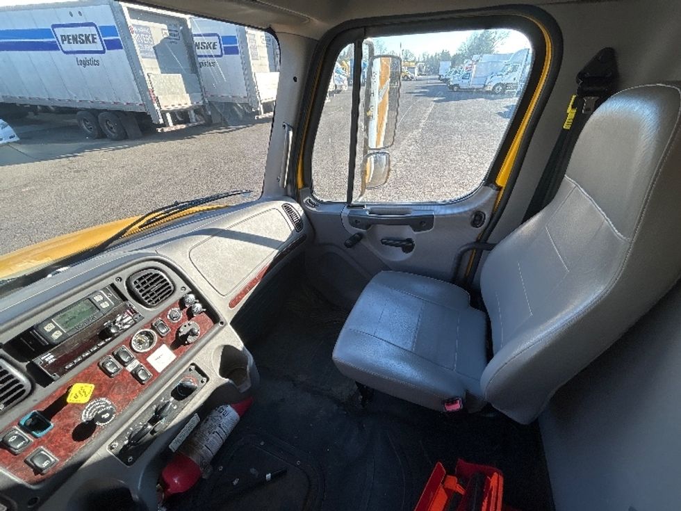 Medium Duty Box Truck-Light and Medium Duty Trucks-Freightliner-2022-M2-Wilsonville-OR-62,862\n\t\tmiles-$ 80,500 - Image 19