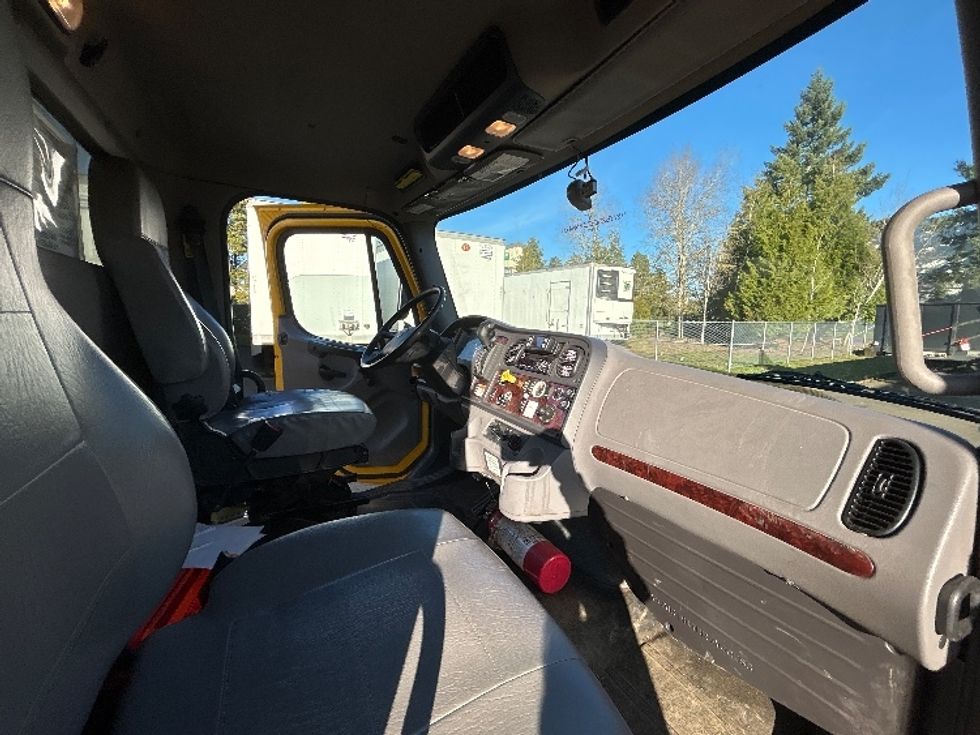 Medium Duty Box Truck-Light and Medium Duty Trucks-Freightliner-2022-M2-Wilsonville-OR-62,862\n\t\tmiles-$ 80,500 - Image 22