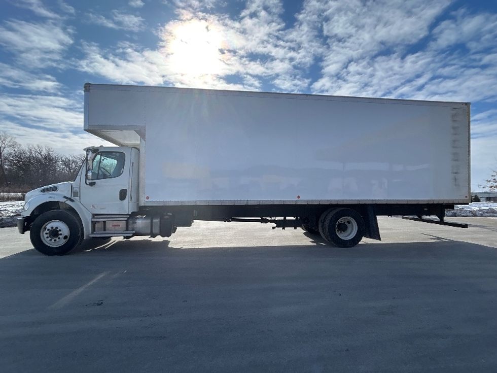 Medium Duty Box Truck-Light and Medium Duty Trucks-Freightliner-2022-M2-Windsor-WI-226,686\n\t\tmiles-$ 46,500 - Image 4