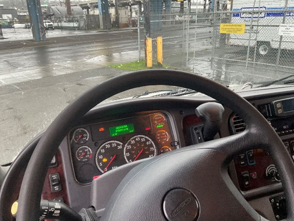 Medium Duty Box Truck-Light and Medium Duty Trucks-Freightliner-2022-M2-Yakima-WA-283,144\n\t\tmiles-$ 43,250 - Image 18