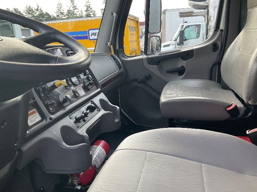 Medium Duty Box Truck-Light and Medium Duty Trucks-Freightliner-2022-M2-Yakima-WA-283,144\n\t\tmiles-$ 43,250 - Image 19