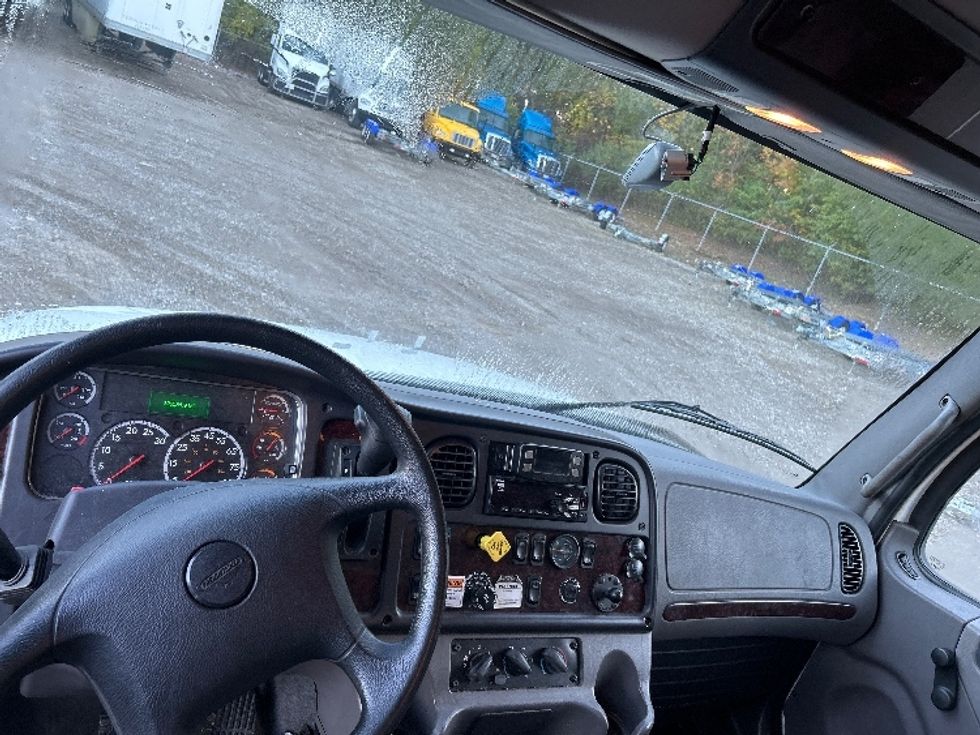 Medium Duty Box Truck-Light and Medium Duty Trucks-Freightliner-2022-M2-Youngstown-OH-126,536\n\t\tmiles-$ 71,250 - Image 18