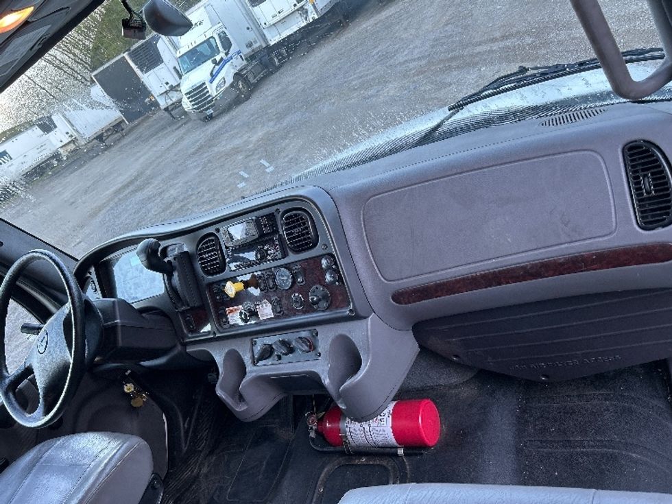 Medium Duty Box Truck-Light and Medium Duty Trucks-Freightliner-2022-M2-Youngstown-OH-126,536\n\t\tmiles-$ 71,250 - Image 21