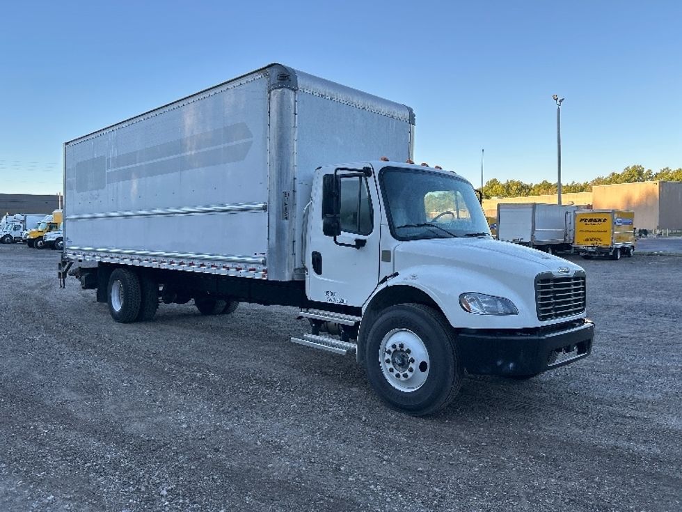Medium Duty Box Truck-Light and Medium Duty Trucks-Freightliner-2022-M2-Youngstown-OH-126,536\n\t\tmiles-$ 71,250 - Image 3