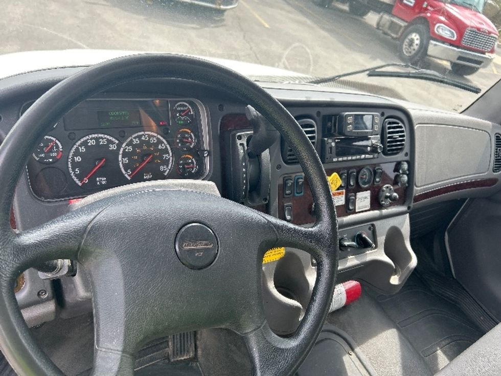 Medium Duty Box Truck-Light and Medium Duty Trucks-Freightliner-2022-M2-Zelienople-PA-95,755\n\t\tmiles-$ 75,000 - Image 17