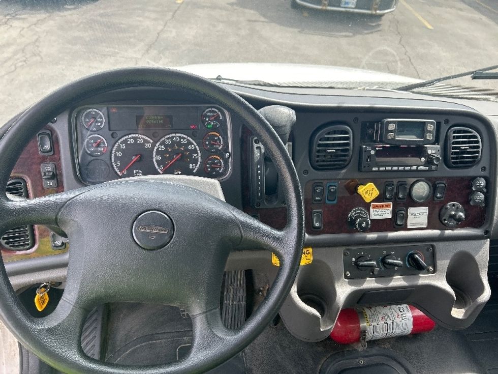 Medium Duty Box Truck-Light and Medium Duty Trucks-Freightliner-2022-M2-Zelienople-PA-95,755\n\t\tmiles-$ 75,000 - Image 18