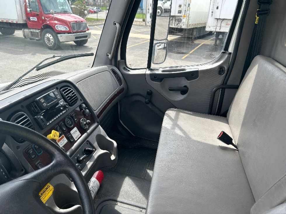 Medium Duty Box Truck-Light and Medium Duty Trucks-Freightliner-2022-M2-Zelienople-PA-95,755\n\t\tmiles-$ 75,000 - Image 19