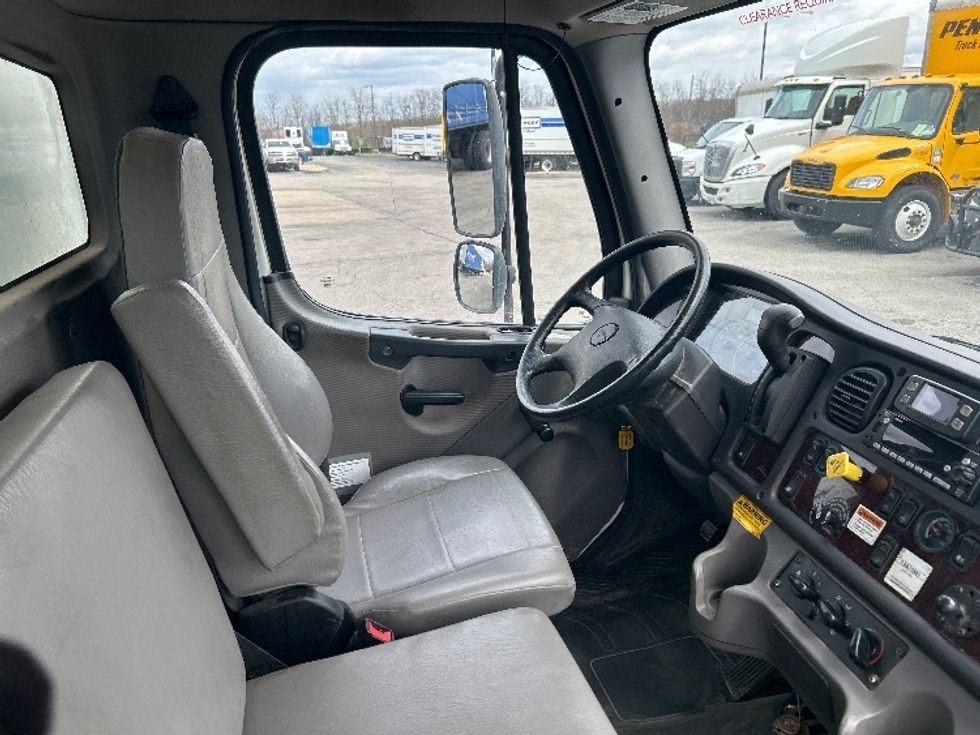Medium Duty Box Truck-Light and Medium Duty Trucks-Freightliner-2022-M2-Zelienople-PA-95,755\n\t\tmiles-$ 75,000 - Image 22