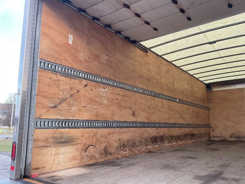 Medium Duty Box Truck-Light and Medium Duty Trucks-Freightliner-2023-M2-Akron-OH-225,506\n\t\tmiles-$ 56,250 - Image 11