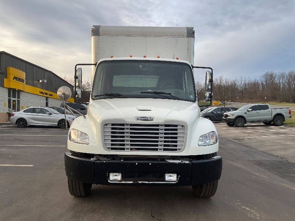 Medium Duty Box Truck-Light and Medium Duty Trucks-Freightliner-2023-M2-Akron-OH-225,506\n\t\tmiles-$ 56,250 - Image 2