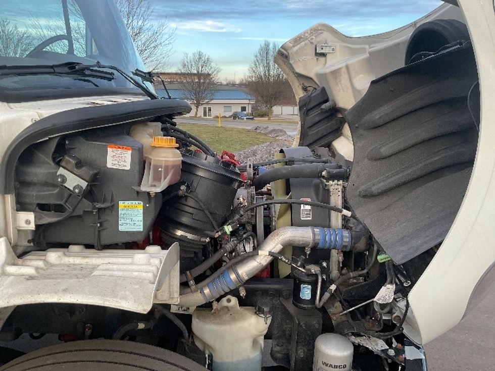 Medium Duty Box Truck-Light and Medium Duty Trucks-Freightliner-2023-M2-Akron-OH-225,506\n\t\tmiles-$ 56,250 - Image 23