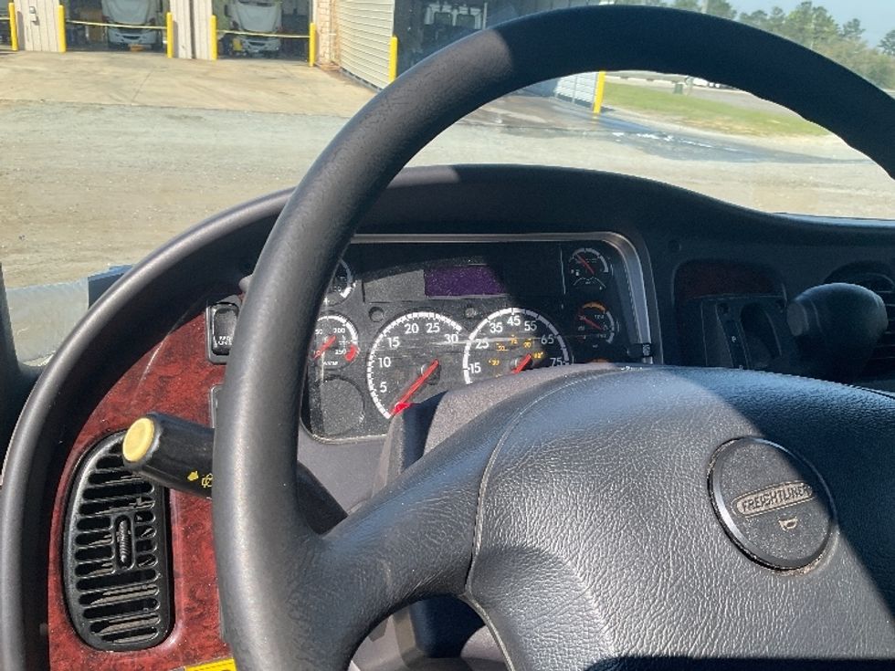 Medium Duty Box Truck-Light and Medium Duty Trucks-Freightliner-2023-M2-Albany-GA-179,827\n\t\tmiles-$ 20,000 - Image 17