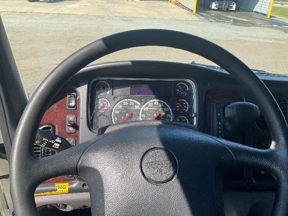 Medium Duty Box Truck-Light and Medium Duty Trucks-Freightliner-2023-M2-Albany-GA-179,827\n\t\tmiles-$ 20,000 - Image 18