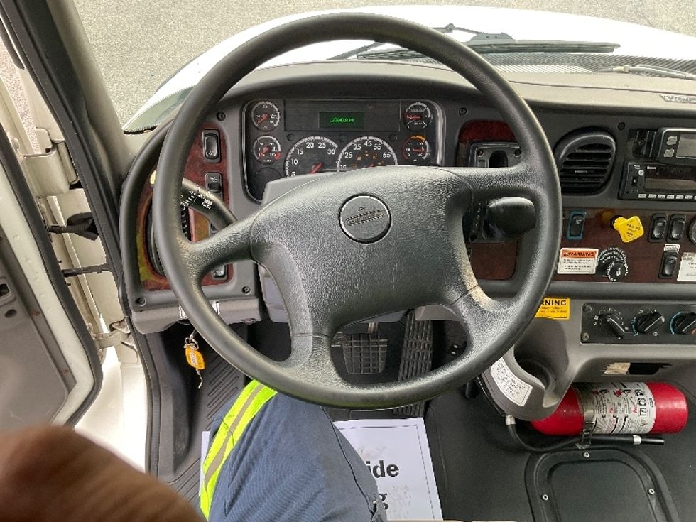 Medium Duty Box Truck-Light and Medium Duty Trucks-Freightliner-2023-M2-Albany-NY-120,841\n\t\tmiles-$ 69,750 - Image 17