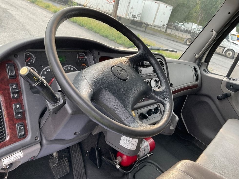 Medium Duty Box Truck-Light and Medium Duty Trucks-Freightliner-2023-M2-Albany-NY-120,841\n\t\tmiles-$ 69,750 - Image 18