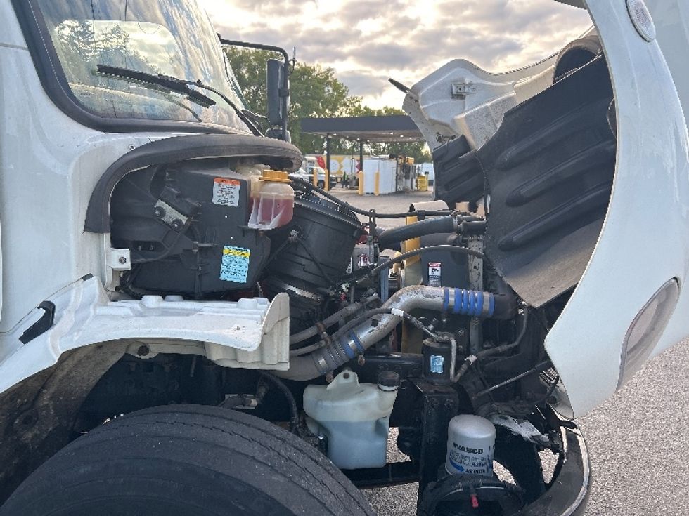 Medium Duty Box Truck-Light and Medium Duty Trucks-Freightliner-2023-M2-Albany-NY-99,242\n\t\tmiles-$ 73,750 - Image 23