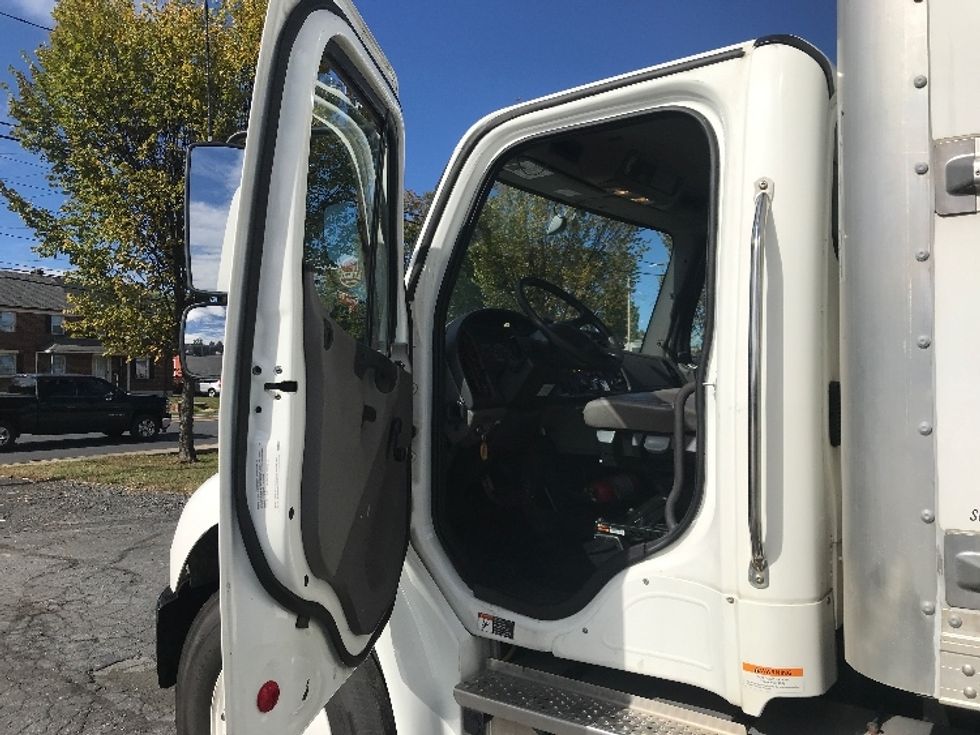 Medium Duty Box Truck-Light and Medium Duty Trucks-Freightliner-2023-M2-Allentown-PA-228,509\n\t\tmiles-$ 56,000 - Image 16