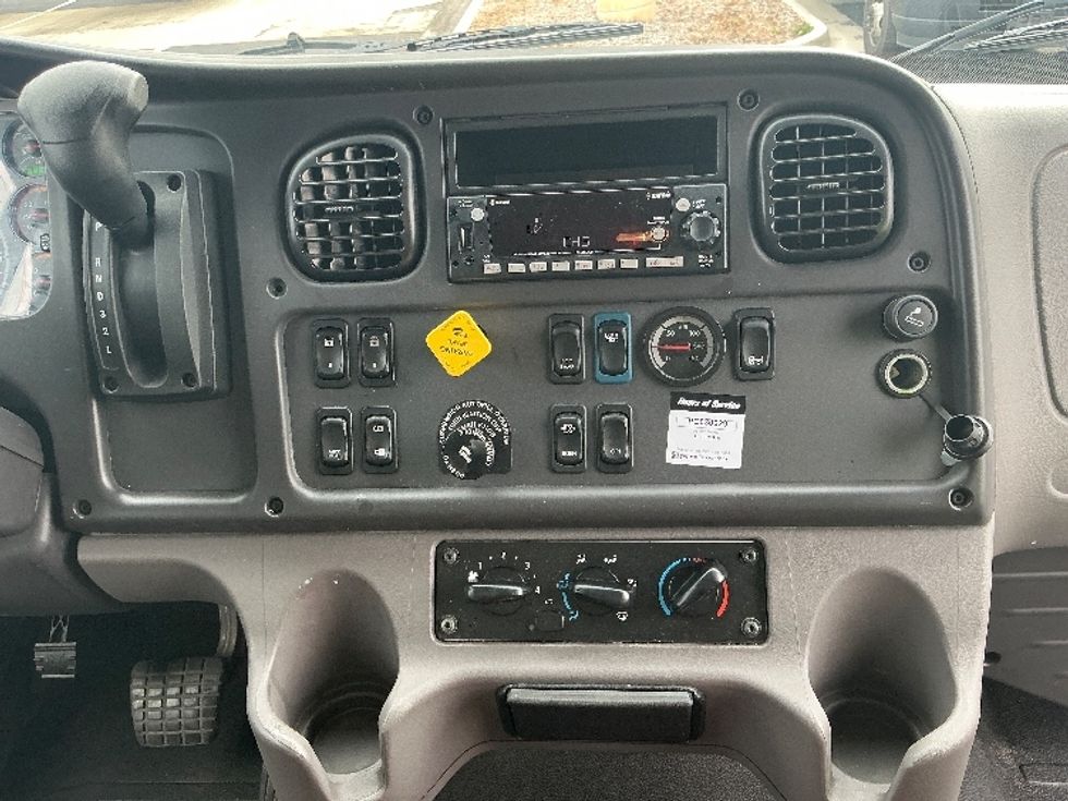 Medium Duty Box Truck-Light and Medium Duty Trucks-Freightliner-2023-M2-Atlanta (Forest Park)-GA-42,893\n\t\tmiles-$ 90,500 - Image 24