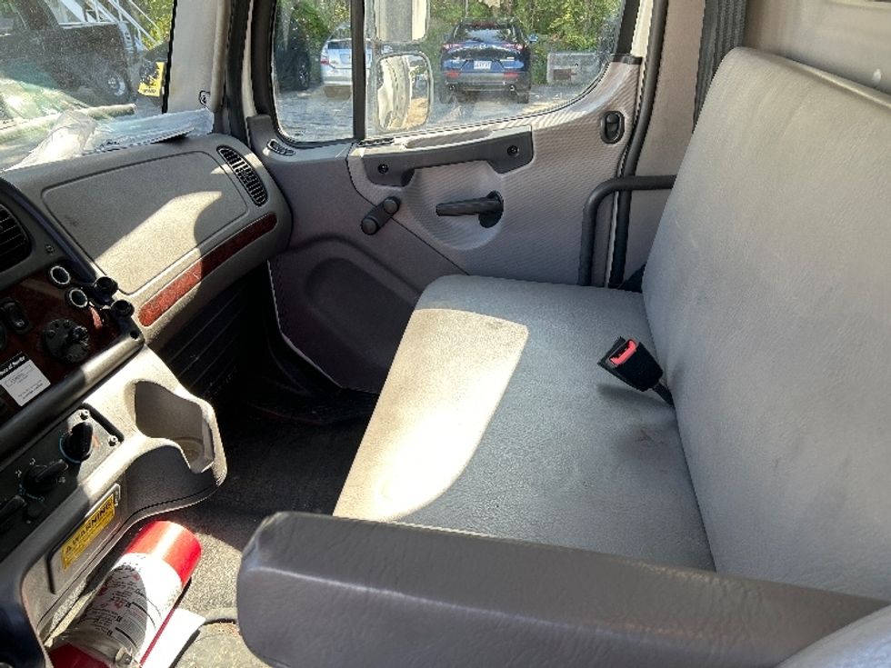 Medium Duty Box Truck-Light and Medium Duty Trucks-Freightliner-2023-M2-Auburn-MA-91,986\n\t\tmiles-$ 89,000 - Image 19