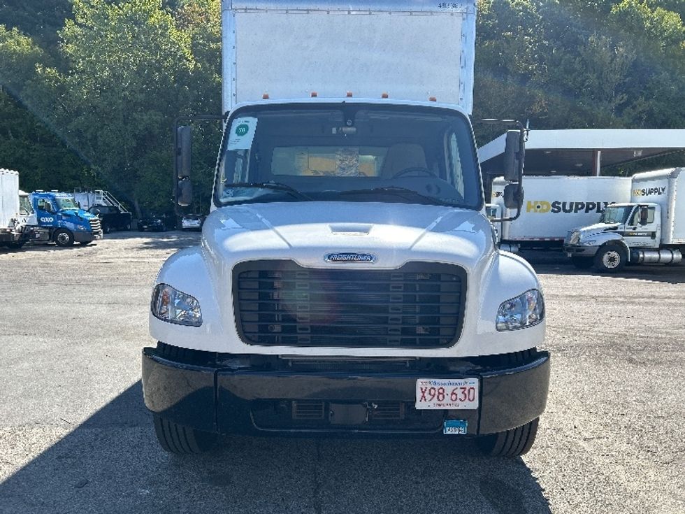 Medium Duty Box Truck-Light and Medium Duty Trucks-Freightliner-2023-M2-Auburn-MA-91,986\n\t\tmiles-$ 89,000 - Image 2