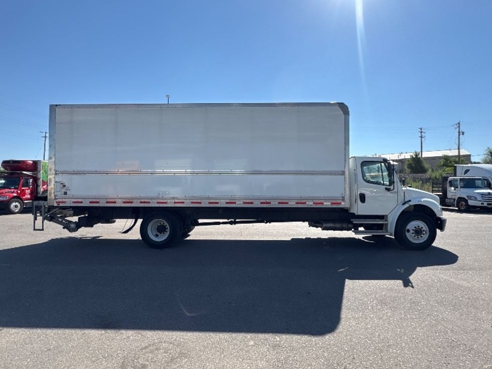 Medium Duty Box Truck-Light and Medium Duty Trucks-Freightliner-2023-M2-Aurora-CO-49,247\n\t\tmiles-$ 92,000 - Image 15