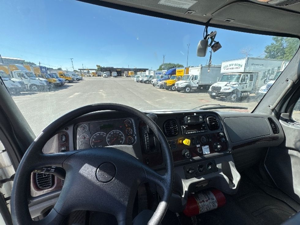 Medium Duty Box Truck-Light and Medium Duty Trucks-Freightliner-2023-M2-Aurora-CO-49,247\n\t\tmiles-$ 92,000 - Image 18