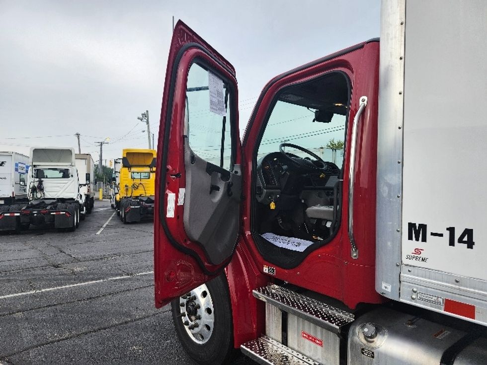 Medium Duty Box Truck-Light and Medium Duty Trucks-Freightliner-2023-M2-Baltimore-MD-147,436\n\t\tmiles-$ 60,250 - Image 16