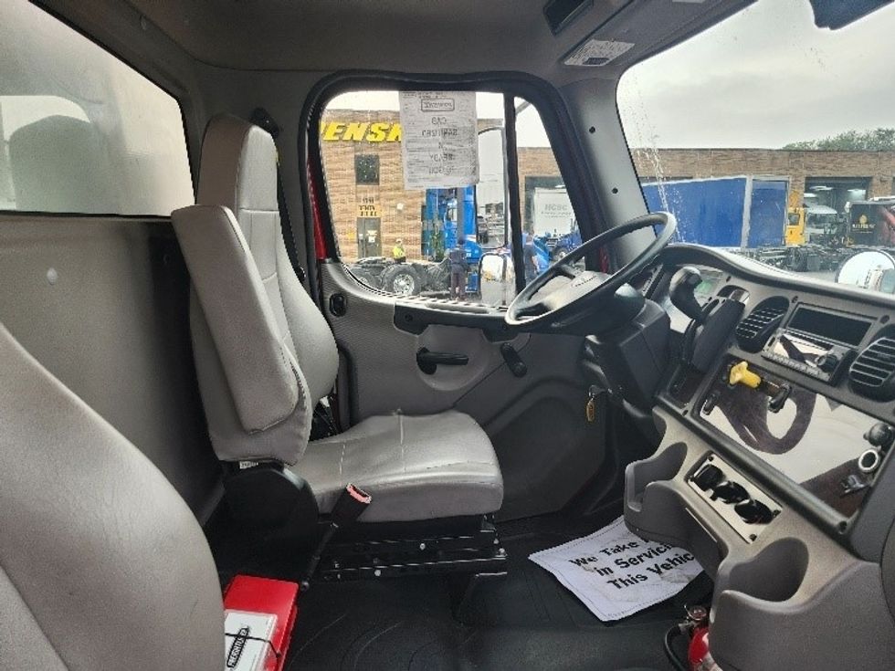 Medium Duty Box Truck-Light and Medium Duty Trucks-Freightliner-2023-M2-Baltimore-MD-147,436\n\t\tmiles-$ 60,250 - Image 22