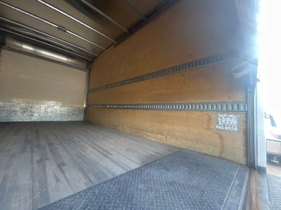 Medium Duty Box Truck-Light and Medium Duty Trucks-Freightliner-2023-M2-Beaumont-TX-95,926\n\t\tmiles-$ 68,750 - Image 11