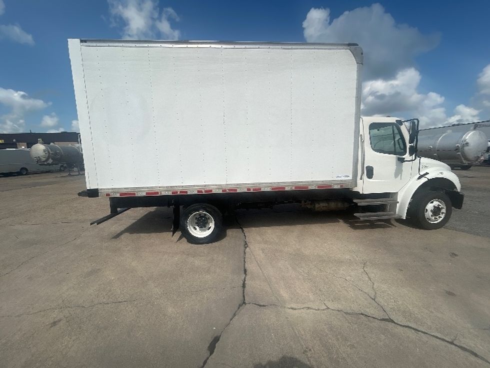 Medium Duty Box Truck-Light and Medium Duty Trucks-Freightliner-2023-M2-Beaumont-TX-95,926\n\t\tmiles-$ 68,750 - Image 14