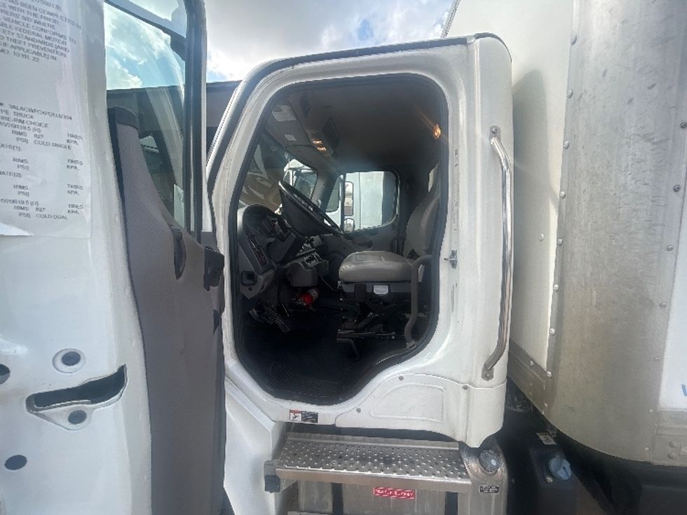 Medium Duty Box Truck-Light and Medium Duty Trucks-Freightliner-2023-M2-Beaumont-TX-95,926\n\t\tmiles-$ 68,750 - Image 15