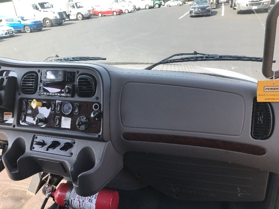 Medium Duty Box Truck-Light and Medium Duty Trucks-Freightliner-2023-M2-Bensalem-PA-75,857\n\t\tmiles-$ 72,000 - Image 21