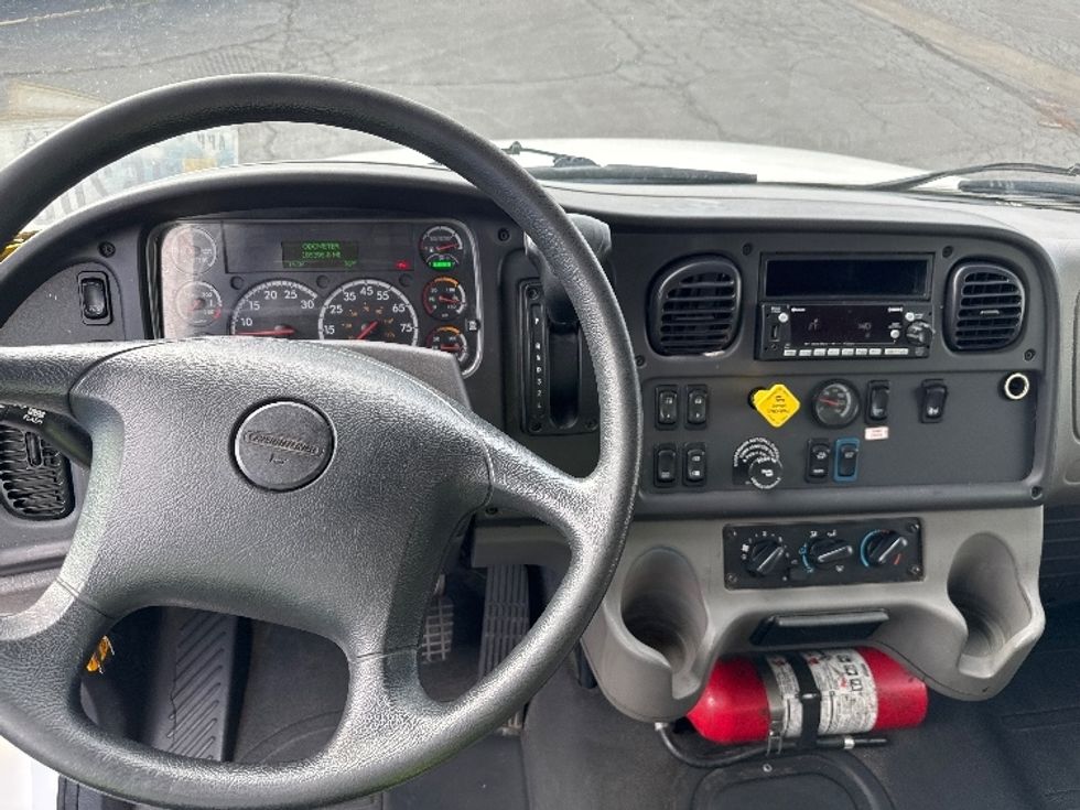 Medium Duty Box Truck-Light and Medium Duty Trucks-Freightliner-2023-M2-Boise-ID-190,654\n\t\tmiles-$ 65,750 - Image 18