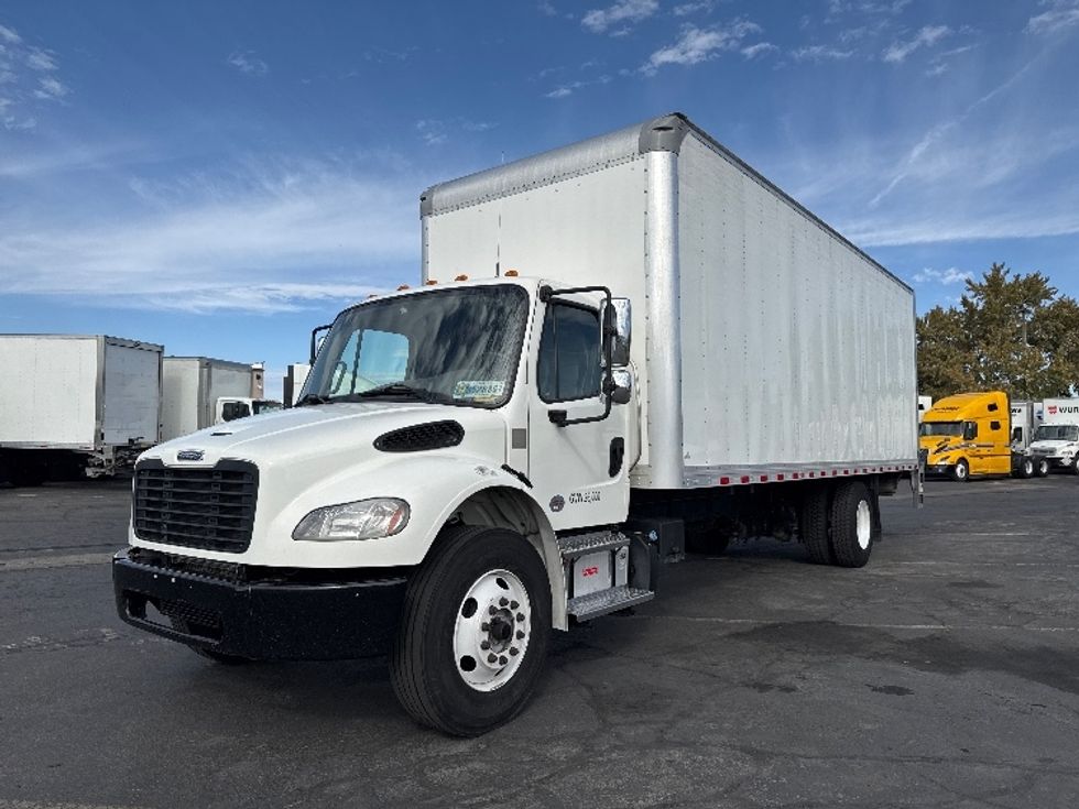 Medium Duty Box Truck-Light and Medium Duty Trucks-Freightliner-2023-M2-Boise-ID-190,654\n\t\tmiles-$ 65,750 - Image 3