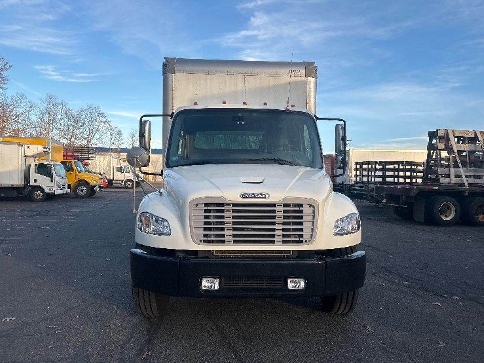 Medium Duty Box Truck-Light and Medium Duty Trucks-Freightliner-2023-M2-Braintree-MA-146,403\n\t\tmiles-$ 62,000 - Image 2