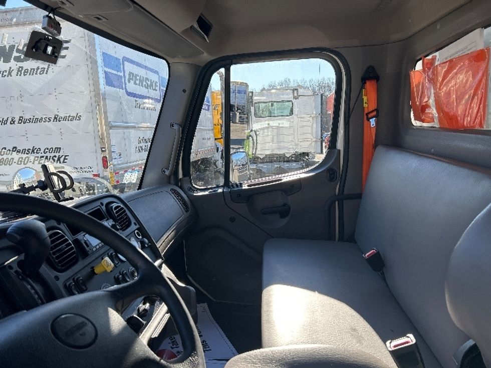Medium Duty Box Truck-Light and Medium Duty Trucks-Freightliner-2023-M2-Braintree-MA-150,000\n\t\tmiles-$ 63,250 - Image 14
