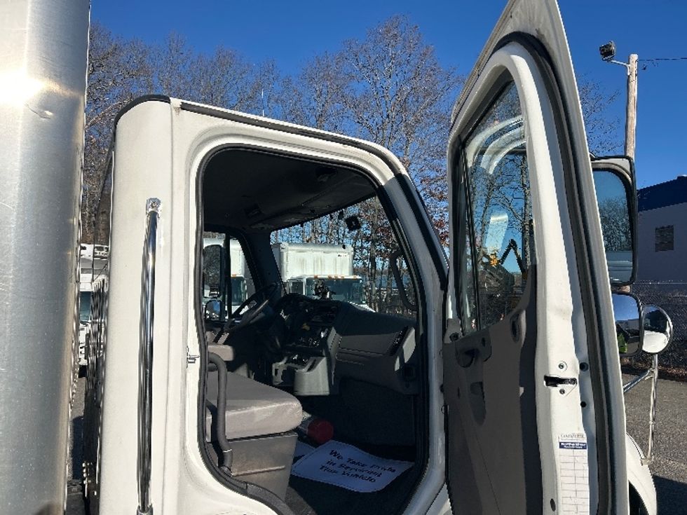 Medium Duty Box Truck-Light and Medium Duty Trucks-Freightliner-2023-M2-Braintree-MA-150,000\n\t\tmiles-$ 63,250 - Image 17