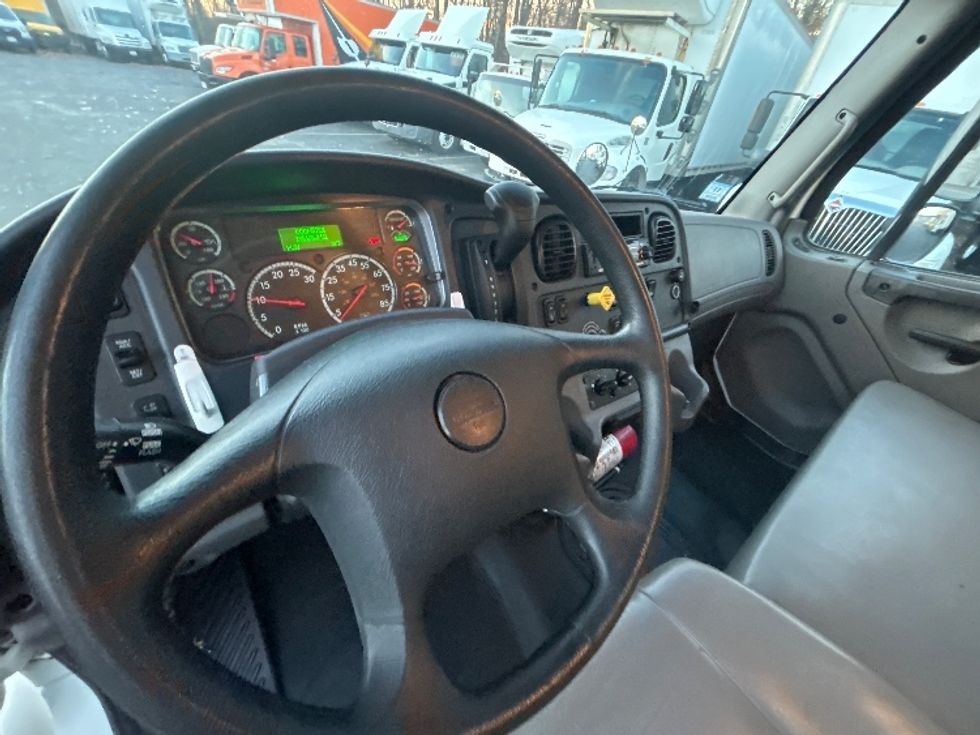 Medium Duty Box Truck-Light and Medium Duty Trucks-Freightliner-2023-M2-Braintree-MA-193,000\n\t\tmiles-$ 54,250 - Image 17