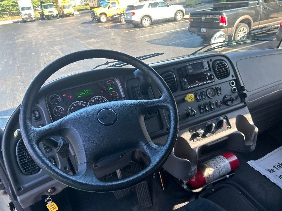 Medium Duty Box Truck-Light and Medium Duty Trucks-Freightliner-2023-M2-Burlington-NJ-110,661\n\t\tmiles-$ 83,500 - Image 18