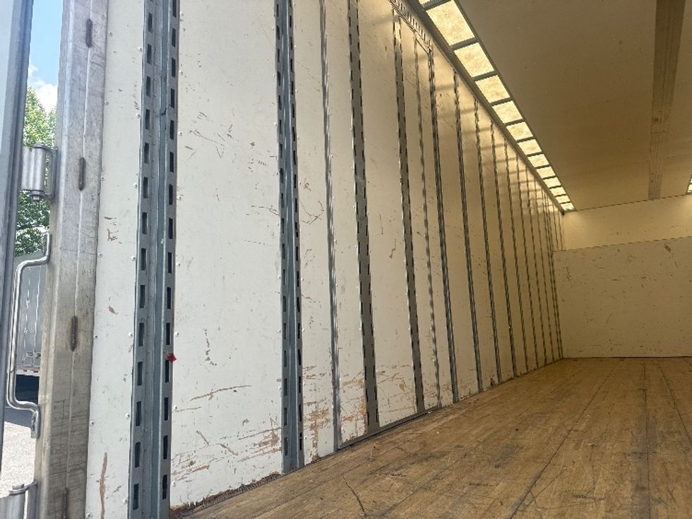Medium Duty Box Truck-Light and Medium Duty Trucks-Freightliner-2023-M2-Capitol Heights-MD-102,929\n\t\tmiles-$ 95,750 - Image 11
