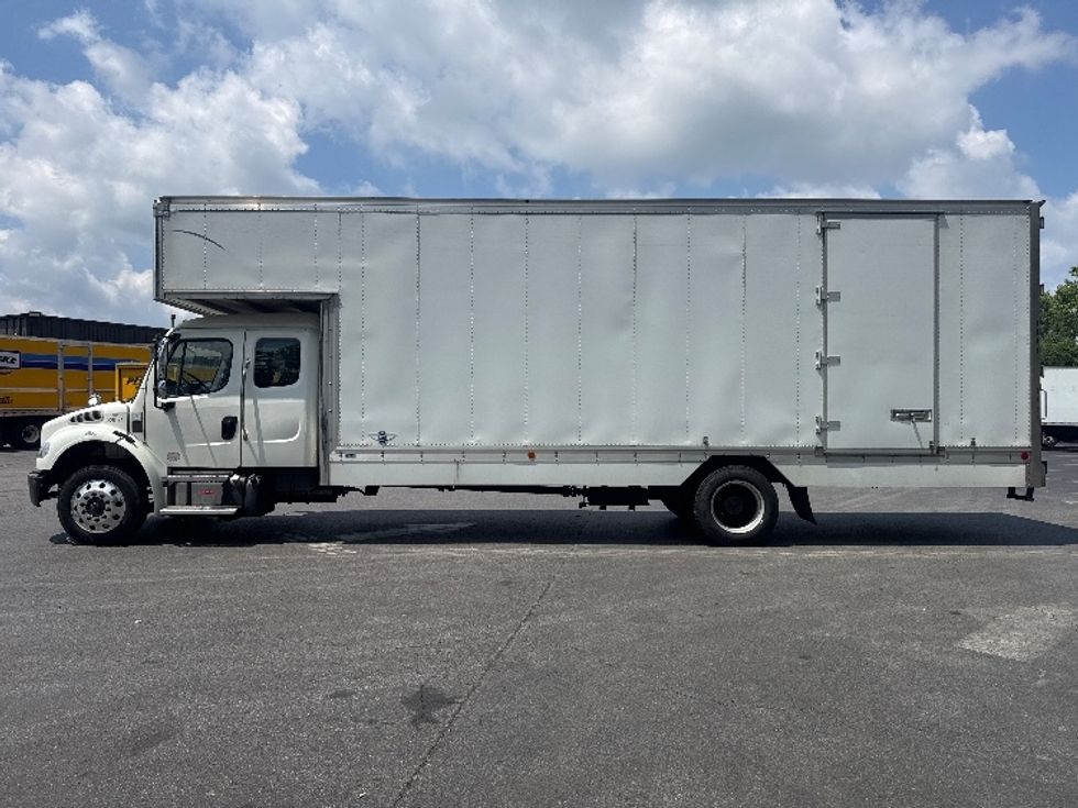 Medium Duty Box Truck-Light and Medium Duty Trucks-Freightliner-2023-M2-Capitol Heights-MD-102,929\n\t\tmiles-$ 95,750 - Image 4